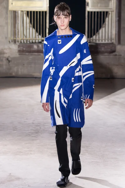 Look 39